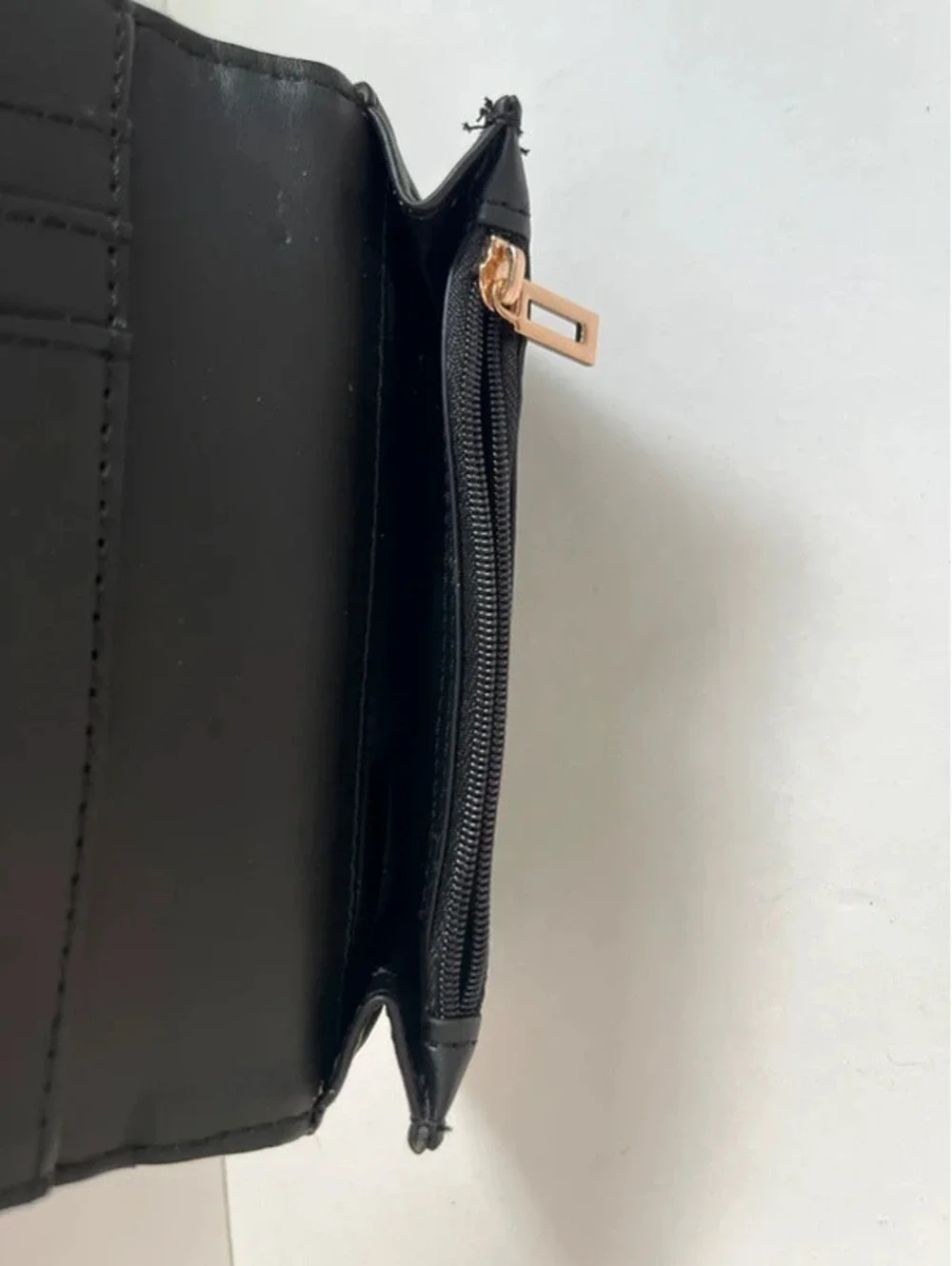 GUESS Los Angeles Monogram Women's Slim Wallet Clutch Black/Beige Elegant 5.5”